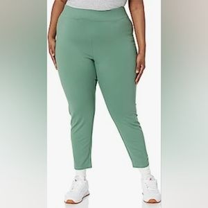 $5 IF YOU BUNDLE!Amazon Essentials Plus Size Women's Ponte Legging in Sage Green